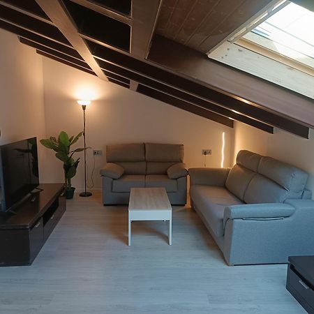 Apartamentos Turisticos Avila Puerta De La Santa 2-1 Exteriör bild